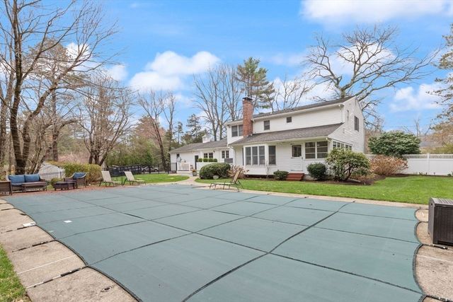 15 Ramblewood Drive, Easton, MA 02356