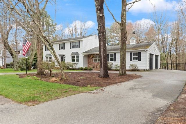 15 Ramblewood Drive, Easton, MA 02356