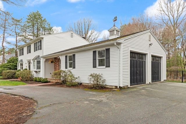 15 Ramblewood Drive, Easton, MA 02356