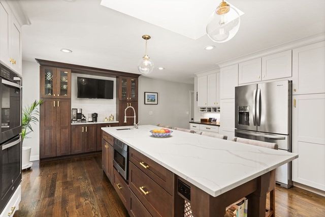15 Ramblewood Drive, Easton, MA 02356