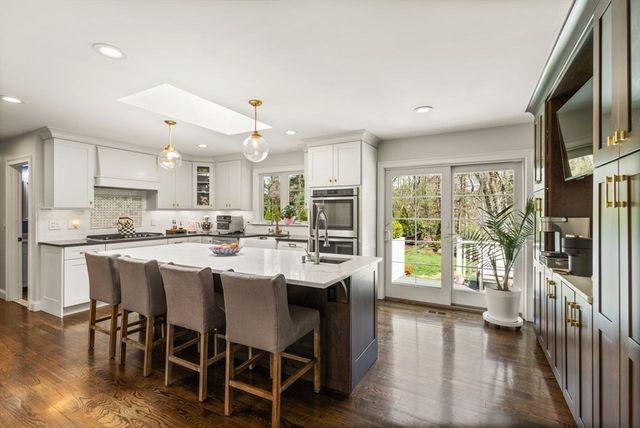 15 Ramblewood Drive, Easton, MA 02356