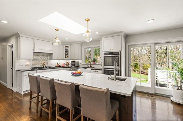 15 Ramblewood Drive, Easton, MA 02356
