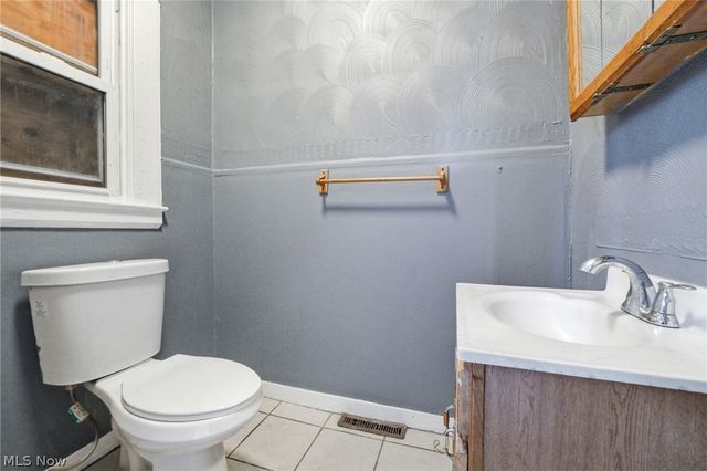 2182 E 80th Street, Cleveland, OH 44103