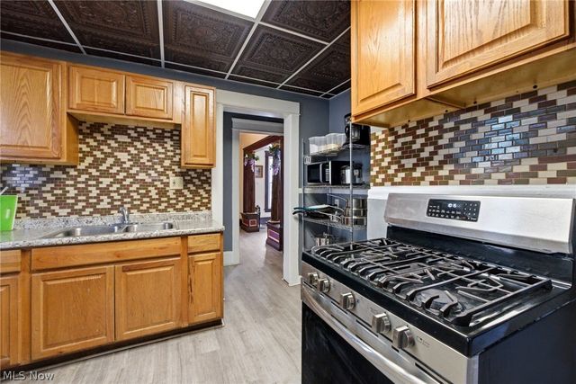 2182 E 80th Street, Cleveland, OH 44103