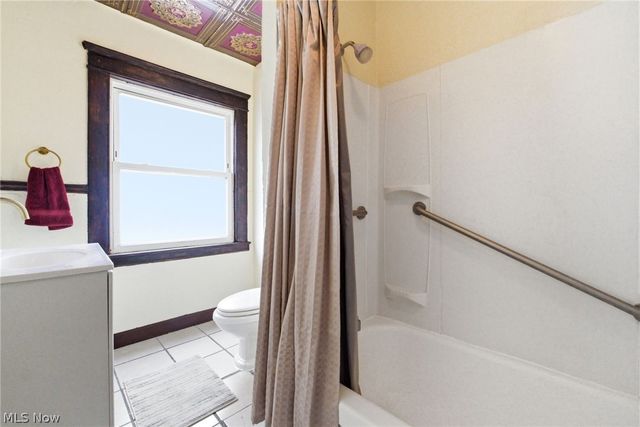 2182 E 80th Street, Cleveland, OH 44103