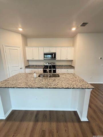 5323 HICKORY PL, San Antonio, TX 78222