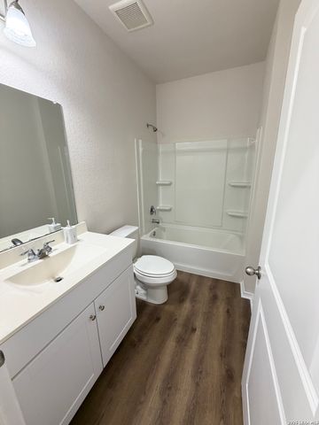 5323 HICKORY PL, San Antonio, TX 78222
