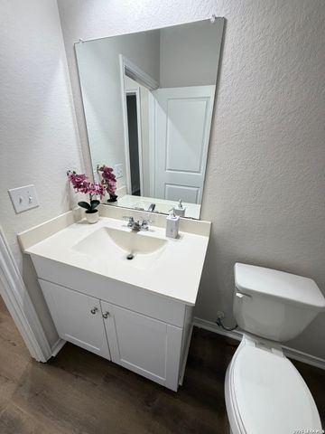 5323 HICKORY PL, San Antonio, TX 78222