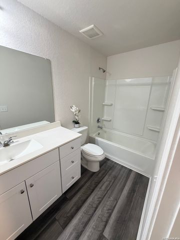 5323 HICKORY PL, San Antonio, TX 78222