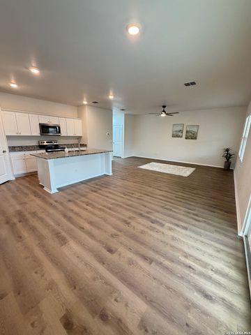 5323 HICKORY PL, San Antonio, TX 78222