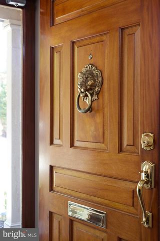 2712 UNICORN LN NW, Washington, DC 20015