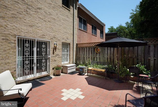 2712 UNICORN LN NW, Washington, DC 20015