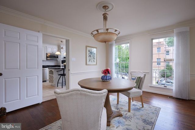 2712 UNICORN LN NW, Washington, DC 20015