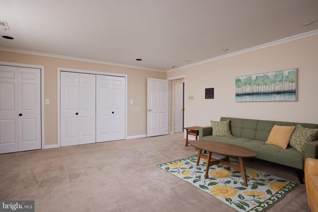 2712 UNICORN LN NW, Washington, DC 20015