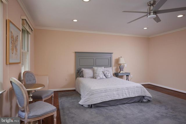 2712 UNICORN LN NW, Washington, DC 20015