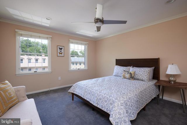 2712 UNICORN LN NW, Washington, DC 20015