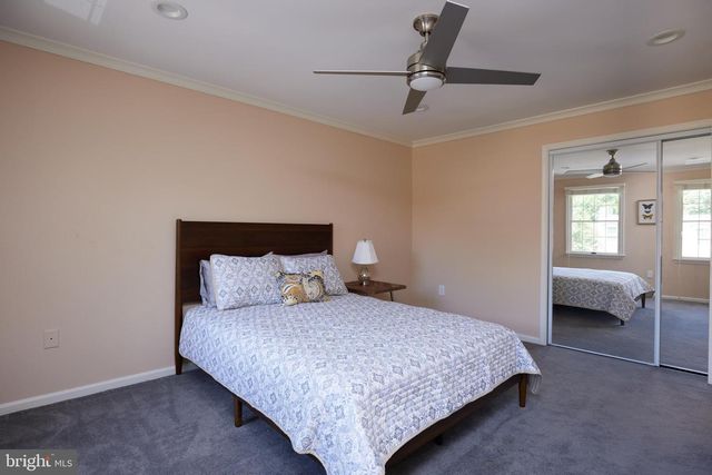 2712 UNICORN LN NW, Washington, DC 20015