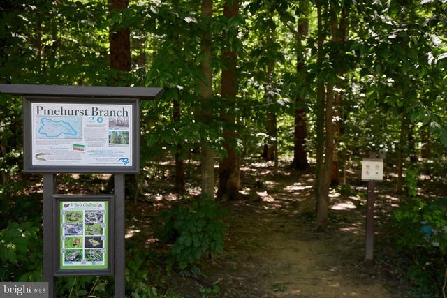 2712 UNICORN LN NW, Washington, DC 20015