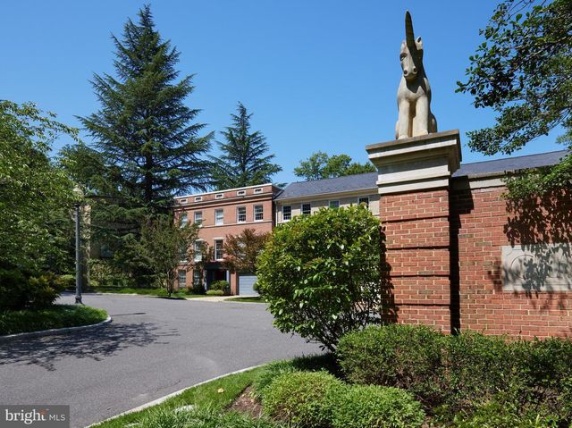 2712 UNICORN LN NW, Washington, DC 20015