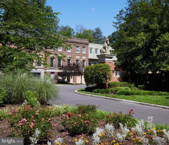 2712 UNICORN LN NW, Washington, DC 20015