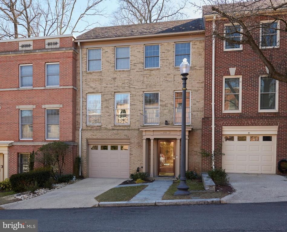 2712 UNICORN LN NW, Washington, DC 20015