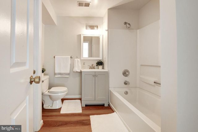 2603 OAKLEDGE CT, Vienna, VA 22181