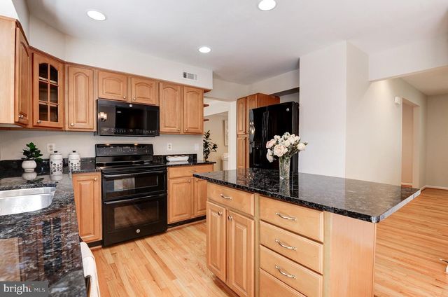 2603 OAKLEDGE CT, Vienna, VA 22181