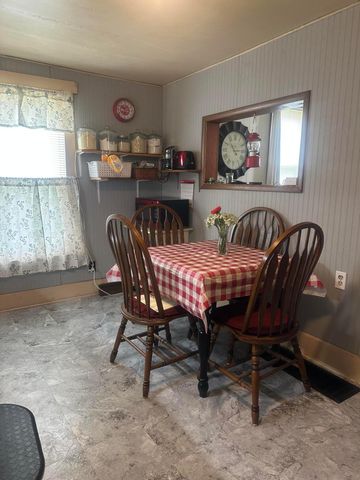 996 3rd Street, Logan, OH 43138