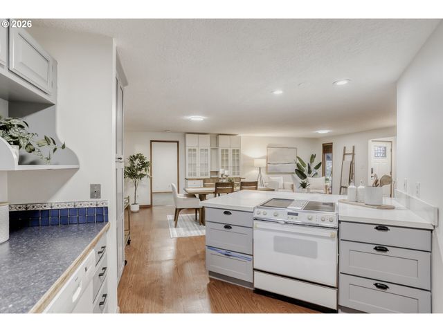 9135 Se 42ND Ave, Milwaukie, OR 97222