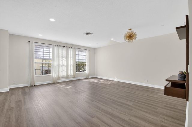 667 NE Trieste Lane, Boca Raton, FL 33487