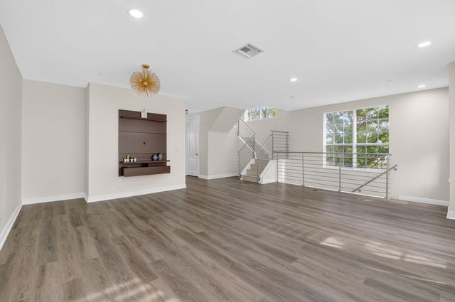 667 NE Trieste Lane, Boca Raton, FL 33487