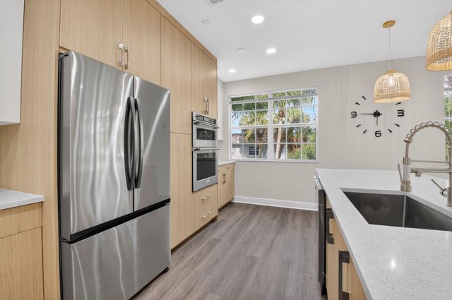 667 NE Trieste Lane, Boca Raton, FL 33487