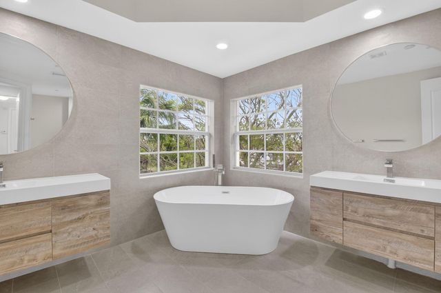 667 NE Trieste Lane, Boca Raton, FL 33487