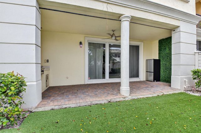 667 NE Trieste Lane, Boca Raton, FL 33487