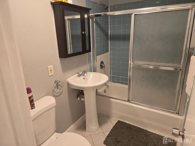 143 College Drive, Edison, NJ 08817