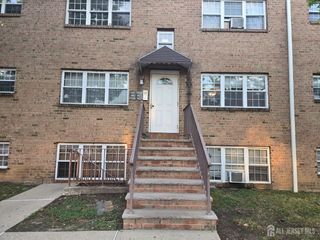 143 College Drive, Edison, NJ 08817