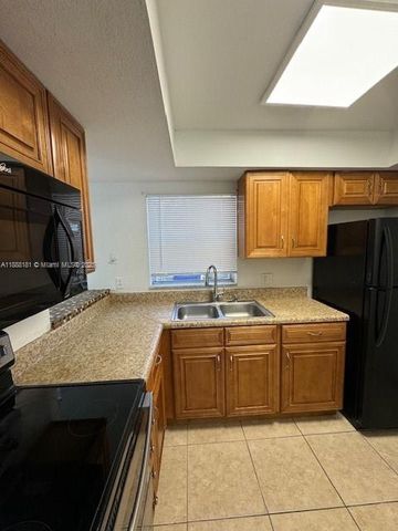 7830 SW 10th St A-C, North Lauderdale, FL 33068