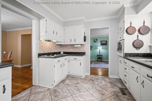 1949 Presson Drive, Charleston, WV 25320
