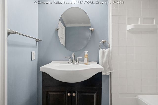 1949 Presson Drive, Charleston, WV 25320