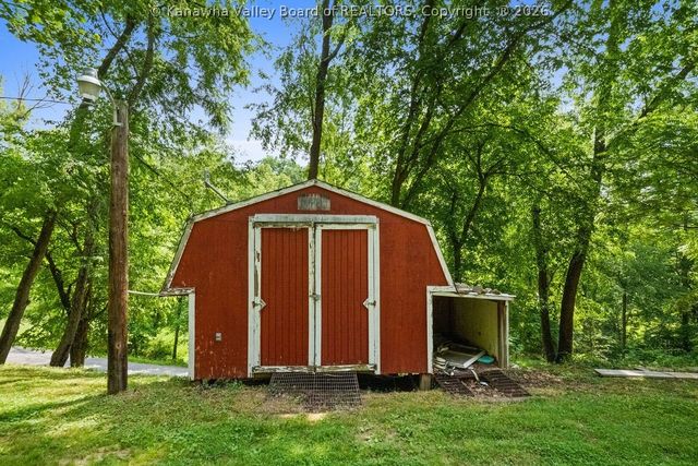 1949 Presson Drive, Charleston, WV 25320