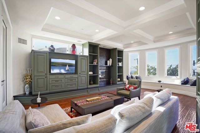 10940 Terryview Drive, Studio City (los Angeles), CA 91604