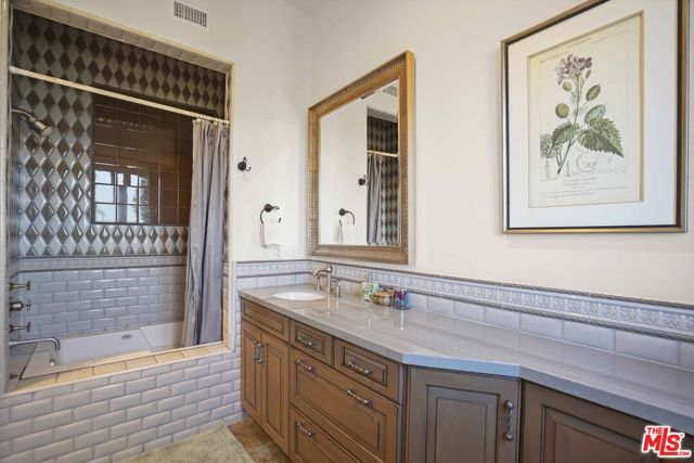 10940 Terryview Drive, Studio City (los Angeles), CA 91604