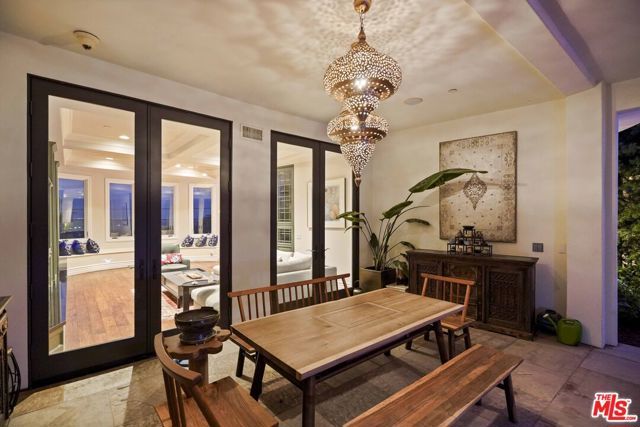 10940 Terryview Drive, Studio City (los Angeles), CA 91604