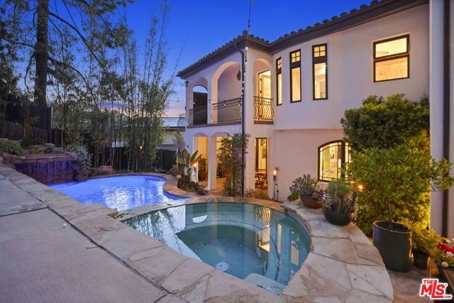 10940 Terryview Drive, Studio City (los Angeles), CA 91604