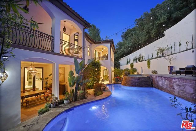 10940 Terryview Drive, Studio City (los Angeles), CA 91604