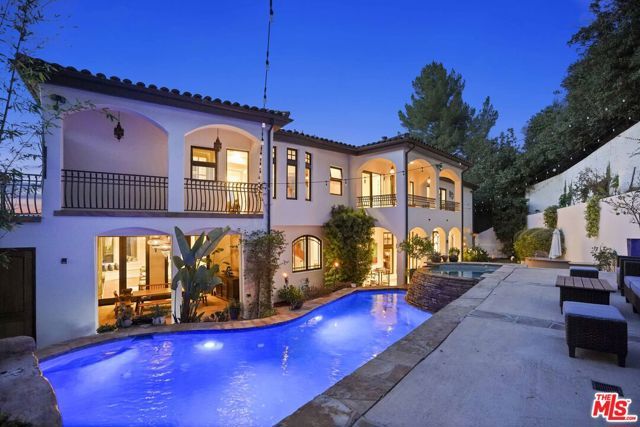 10940 Terryview Drive, Studio City (los Angeles), CA 91604
