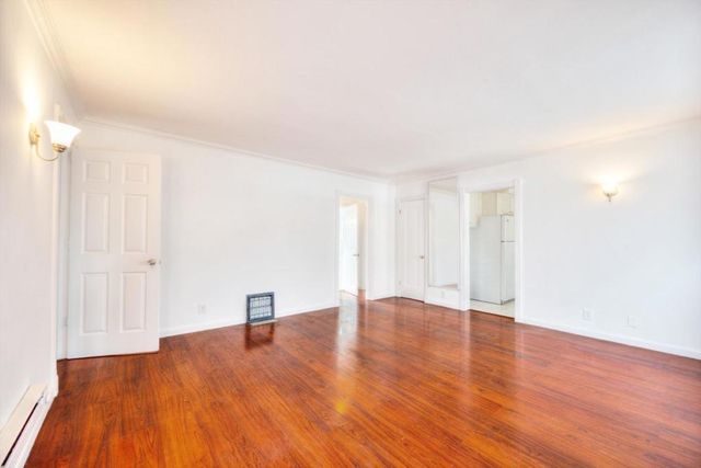 6029 Macarthur Boulevard, Oakland, CA 94605