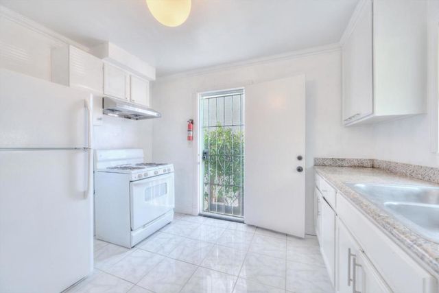6029 Macarthur Boulevard, Oakland, CA 94605