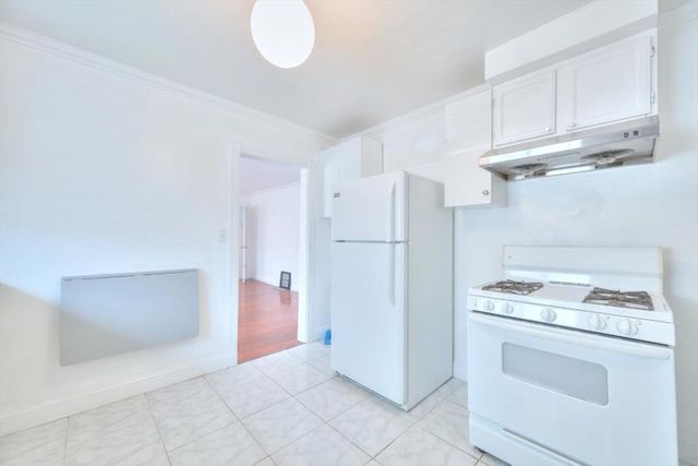 6029 Macarthur Boulevard, Oakland, CA 94605