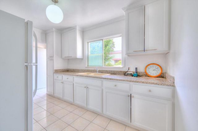 6029 Macarthur Boulevard, Oakland, CA 94605